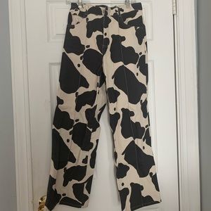 Lisa Says Gah cow print jeans